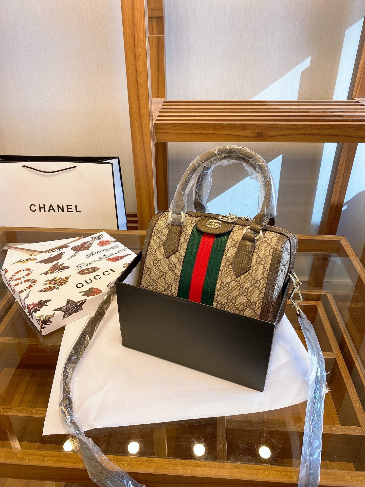 Gucci Arrival Handbag Style 33
