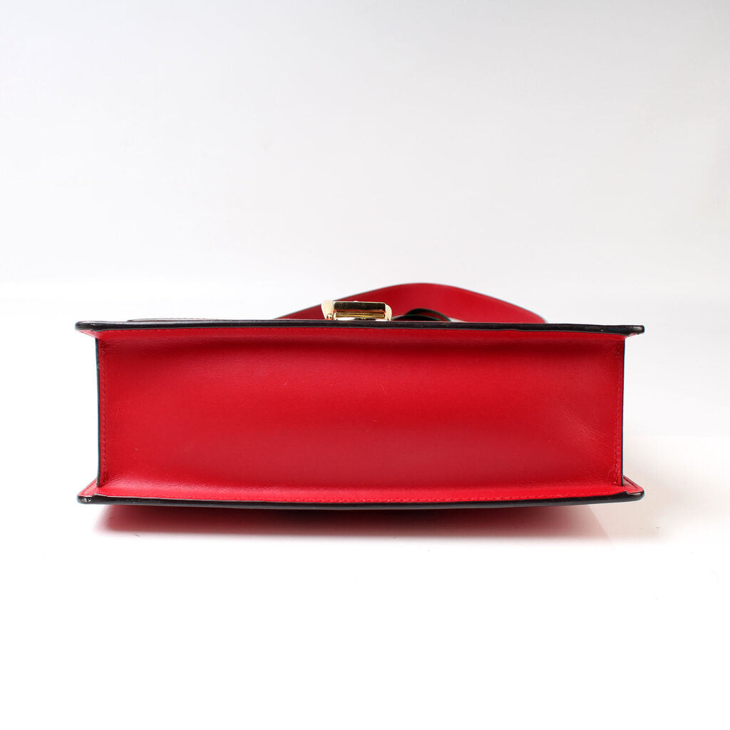 Gucci 421882 Sylvie Shoulder Small Bag