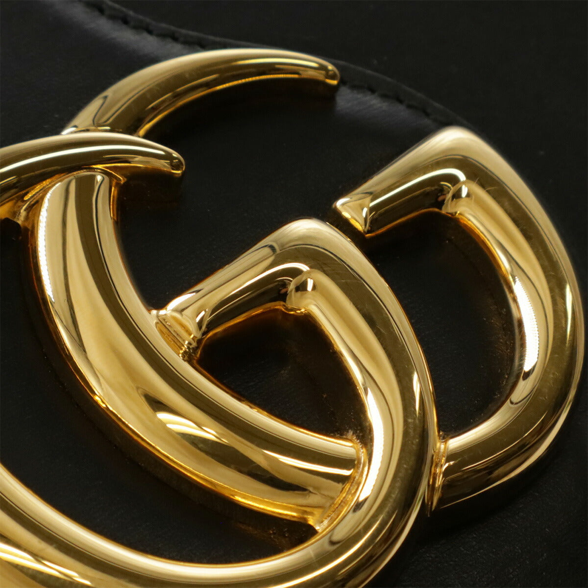 Gucci GG Marmont Leather Shoulder Bag