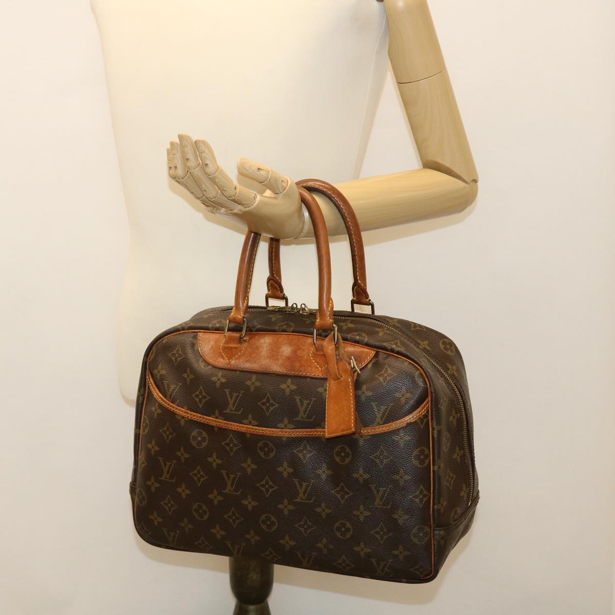 LOUIS VUITTON Monogram Deauville Hand Bag M47270 LV 39526