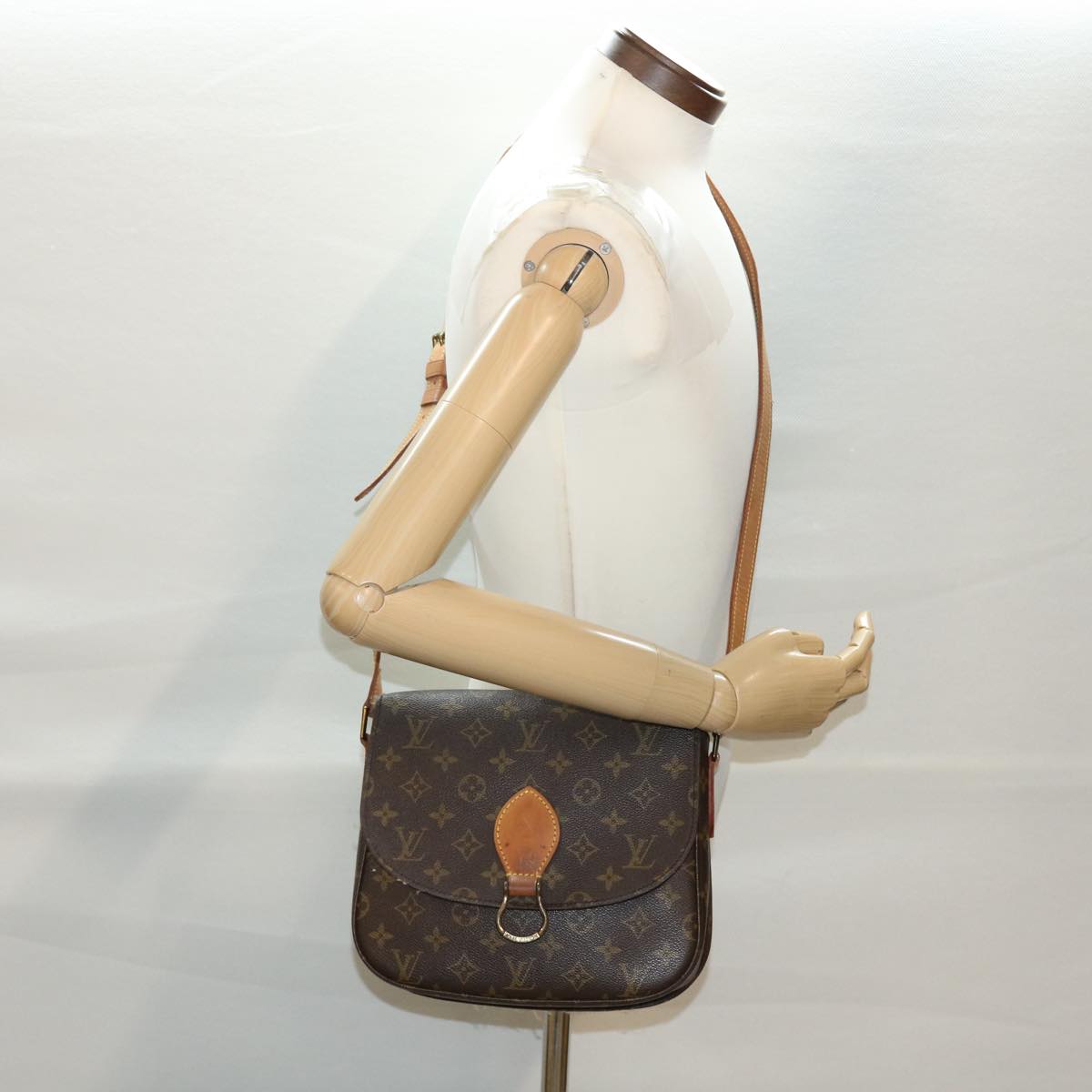 LOUIS VUITTON Monogram Saint Cloud GM Shoulder Bag M51242 LV 40565