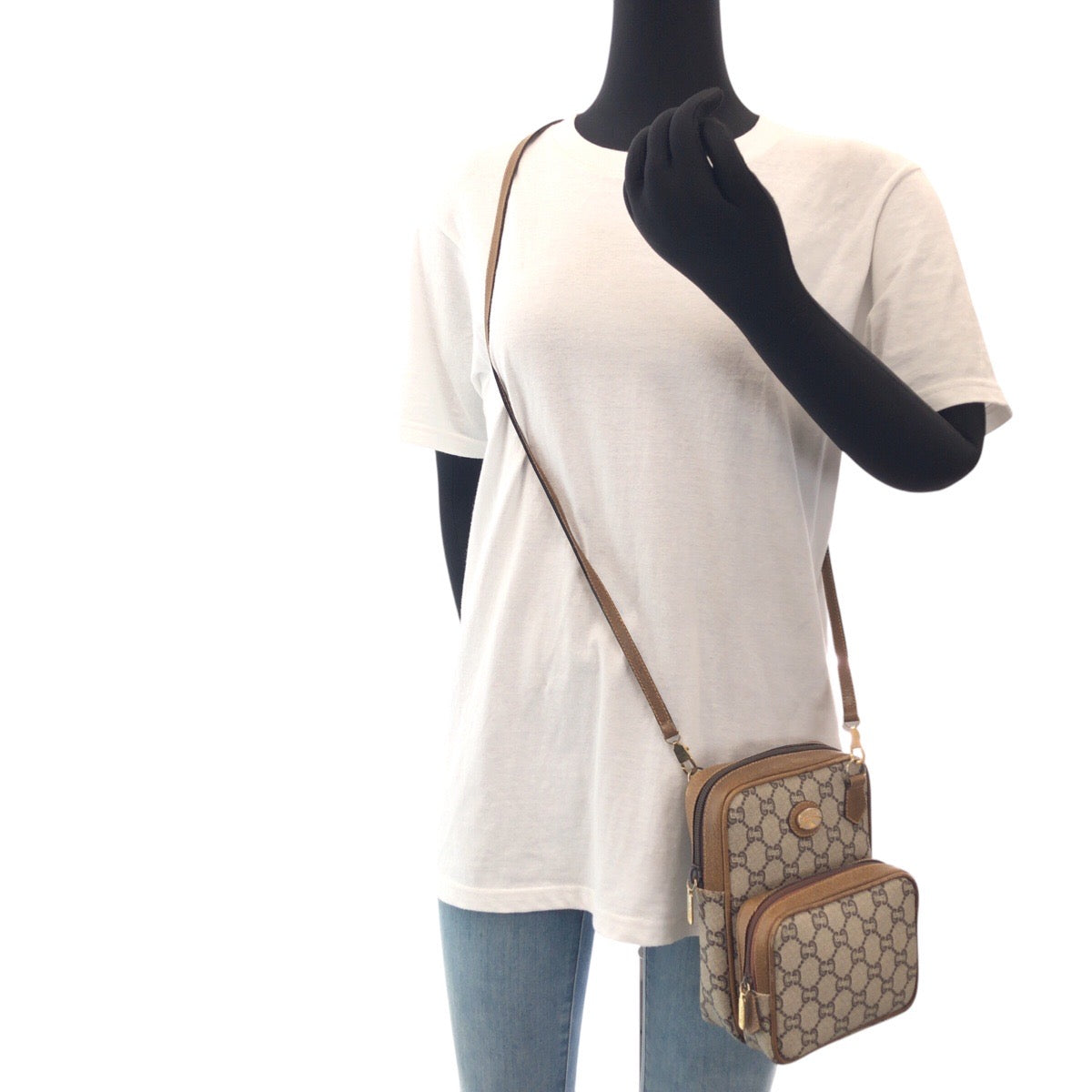 GUCCI Shoulder Bag GG Supreme canvas, leather Beige Gold Metal Crossbody Shoulder Bag GUCCI Plus Women