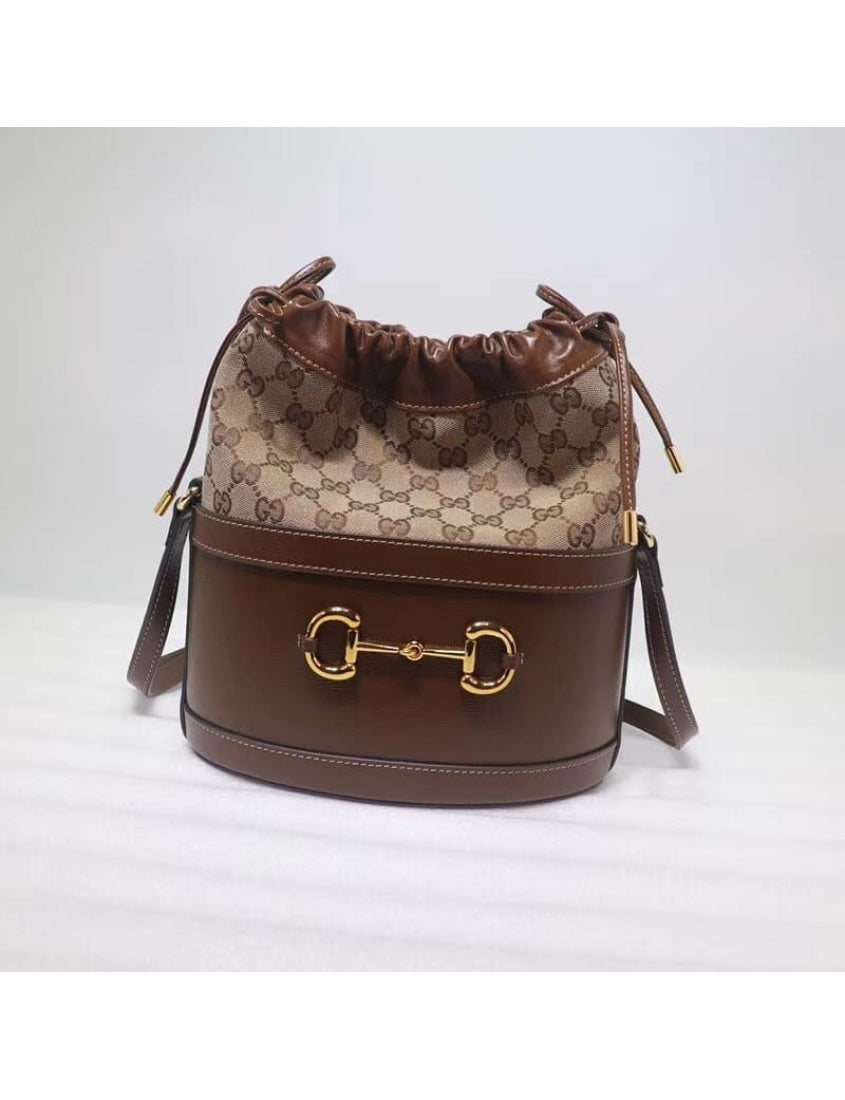 Gucci Crossbody Style 23
