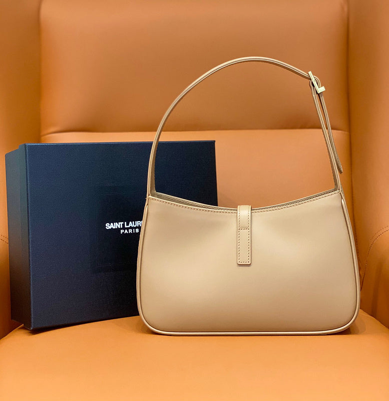Yves Saint Laurent - Bags