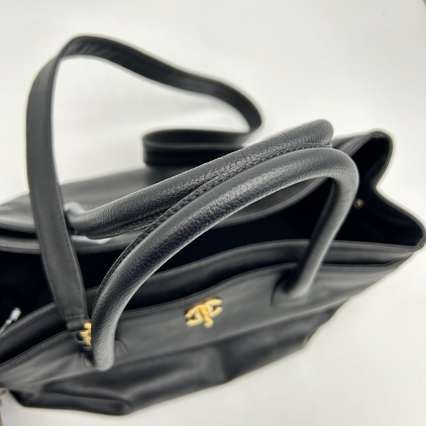 Chanel Black Calfskin Shoulder Bag Large