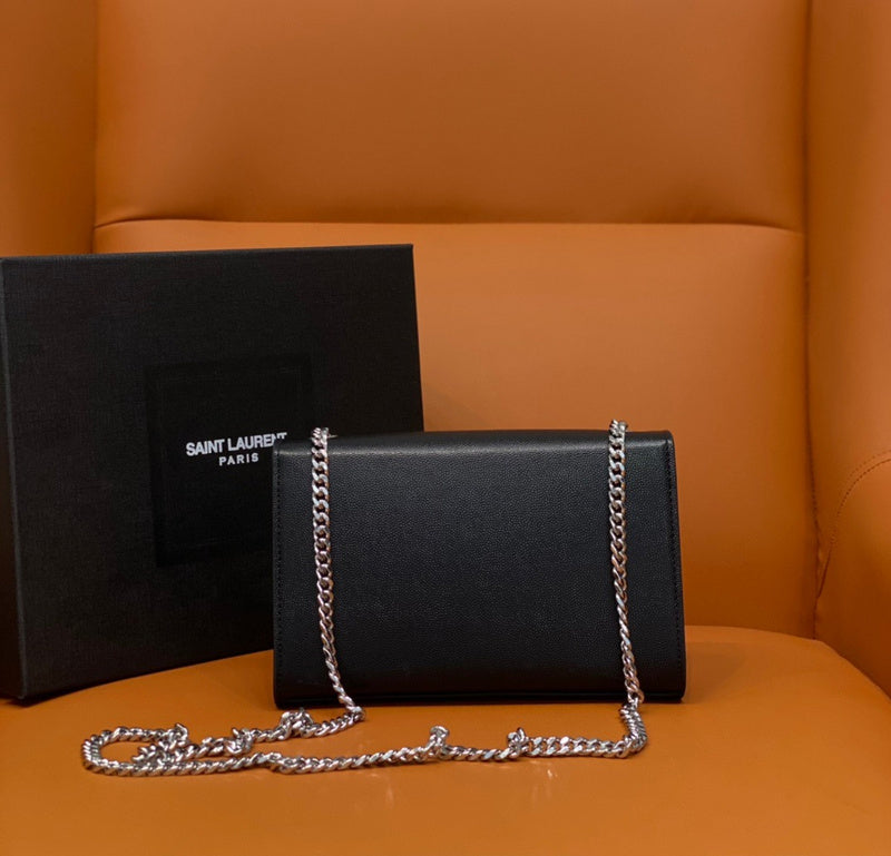 Yves Saint Laurent - Bags