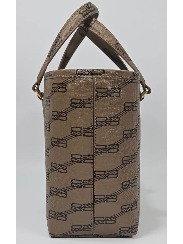 Luxury Balenciaga Trending 2026 Signature BB Monogram Small Shopper Bag