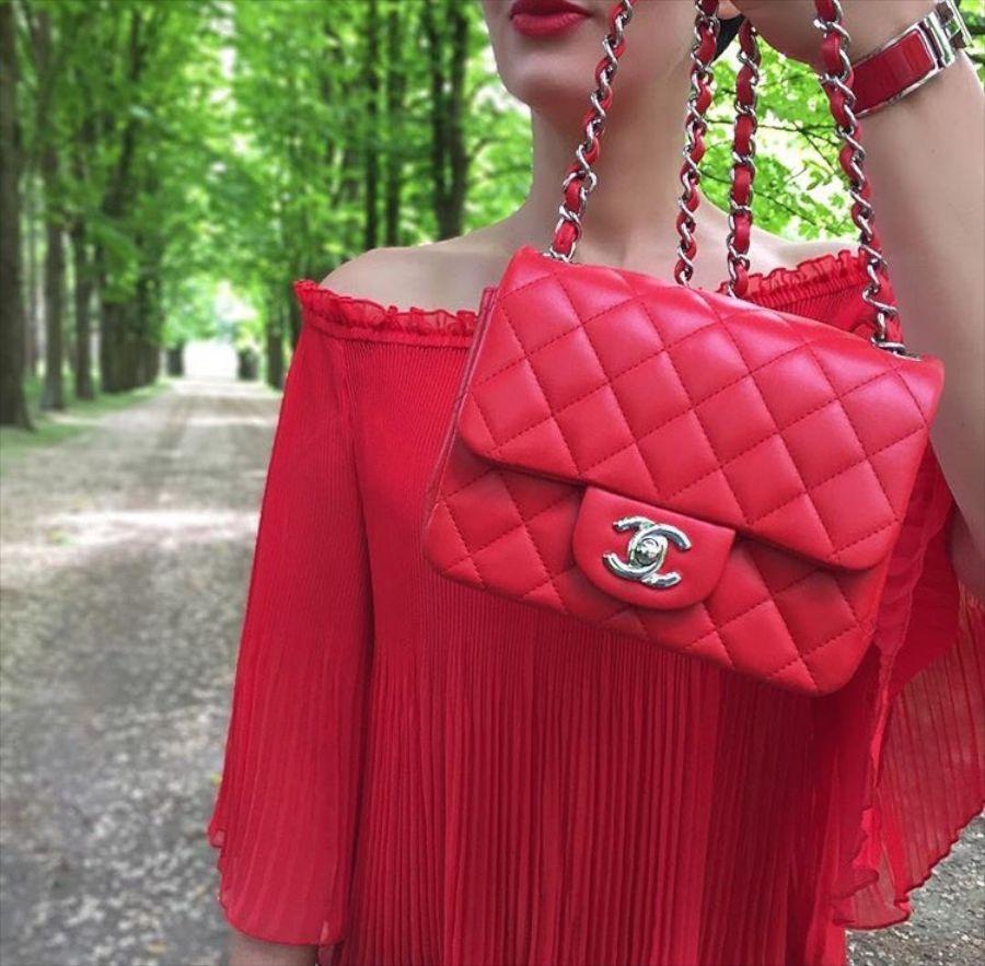 Chanel Classic Clutch With Chain CWC Caviar Red SiLouis Vuittoner-Toned