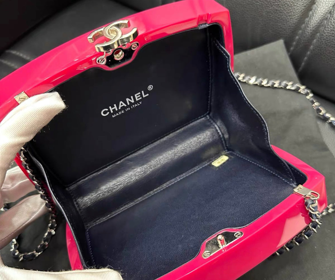 Chanel SS 2015 je ne suis pas en e Minaudiere Clutch