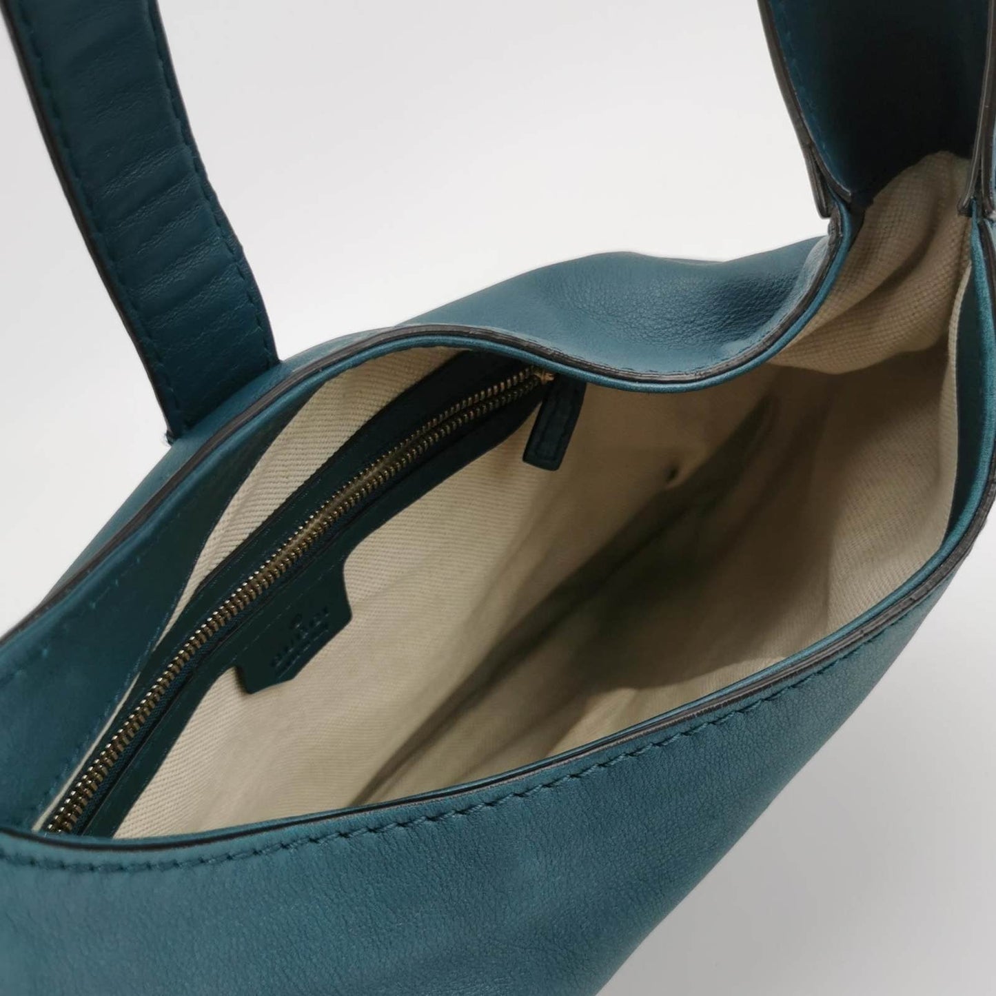 Gucci Jackie 1961 Soft Navy Leather Bag Medium