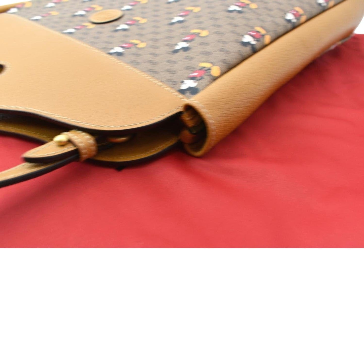 GUCCI Disney Mickey Mo GG Supreme Canvas Crossbody Bag Beige 603937