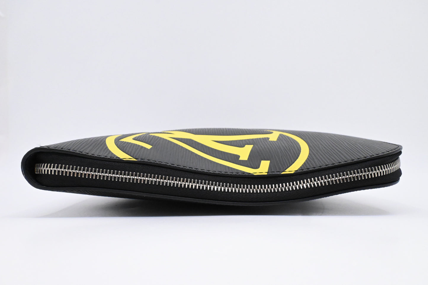 Louis Vuitton Pochette Jules in Black Epi Leather