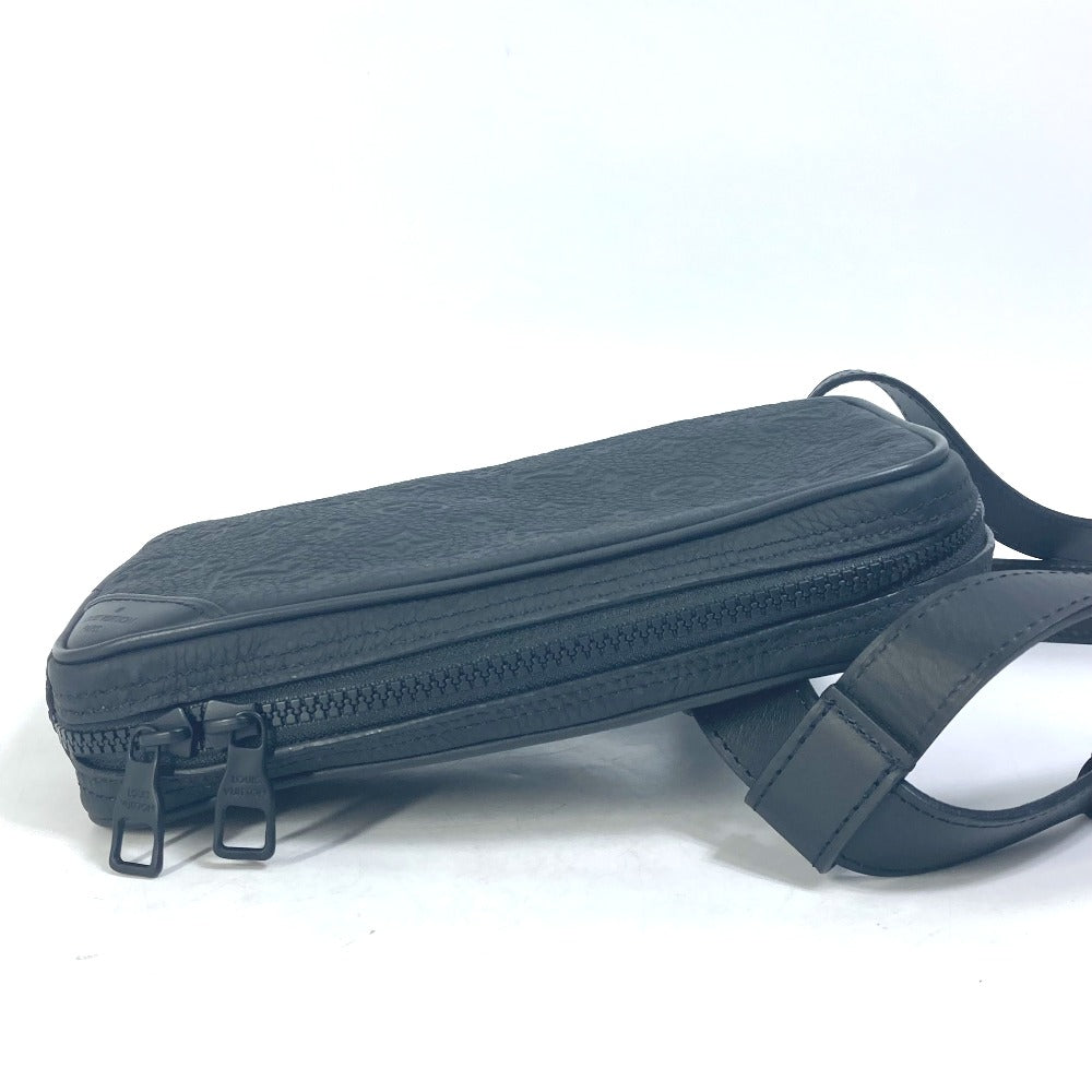 Elegant Women's Shoulder Bag | LOUIS VUITTON Shoulder Bag Taurillon Clemence black Monogram Utility side bag mens