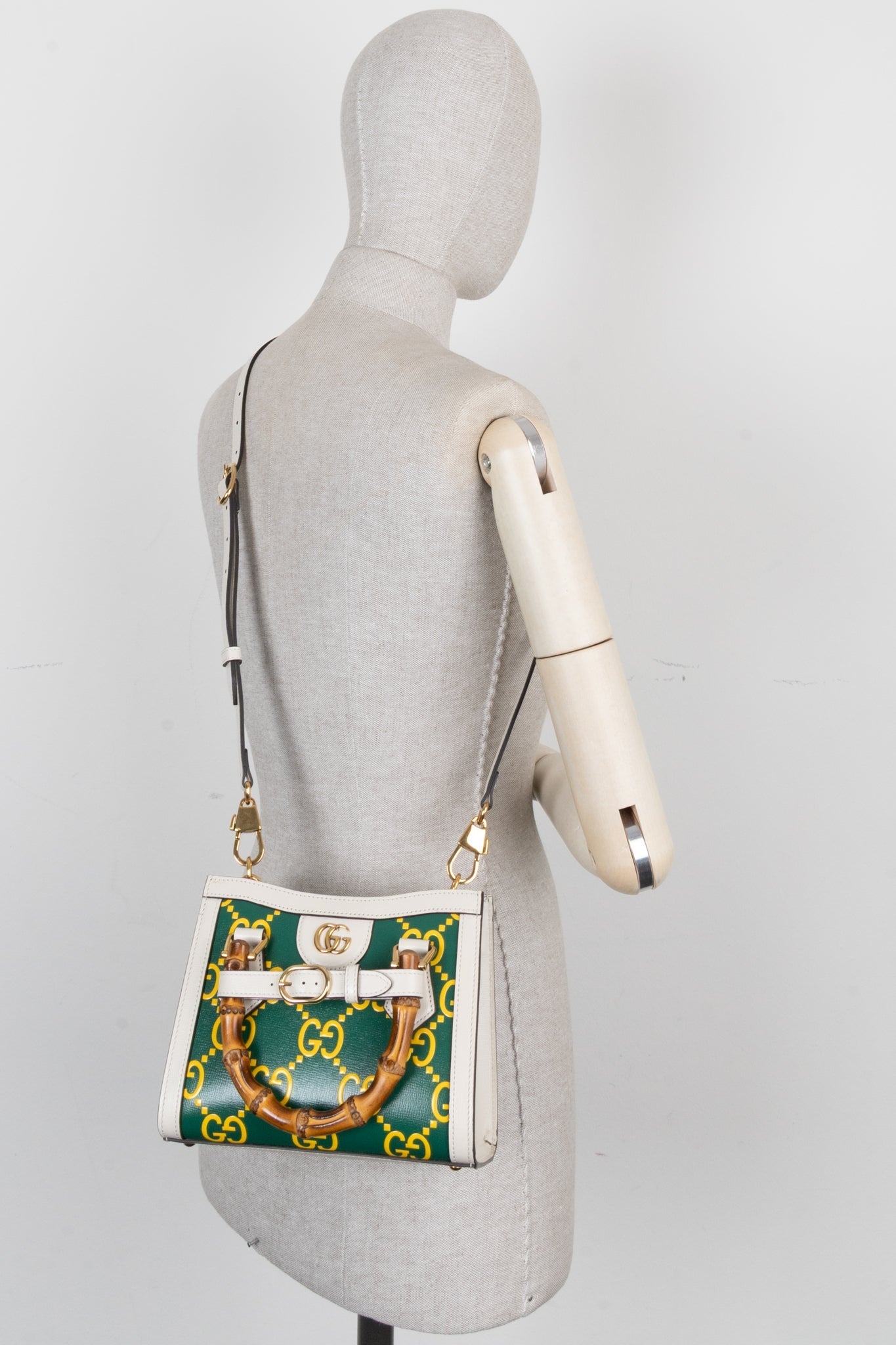 GUCCI Diana Bag Mini White Green