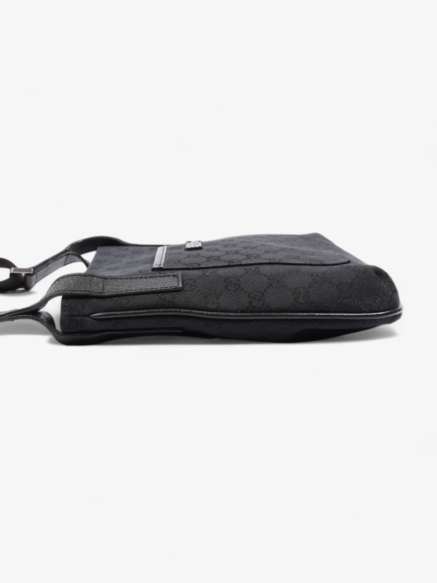 Gucci GG Messenger GG Supreme Canvas