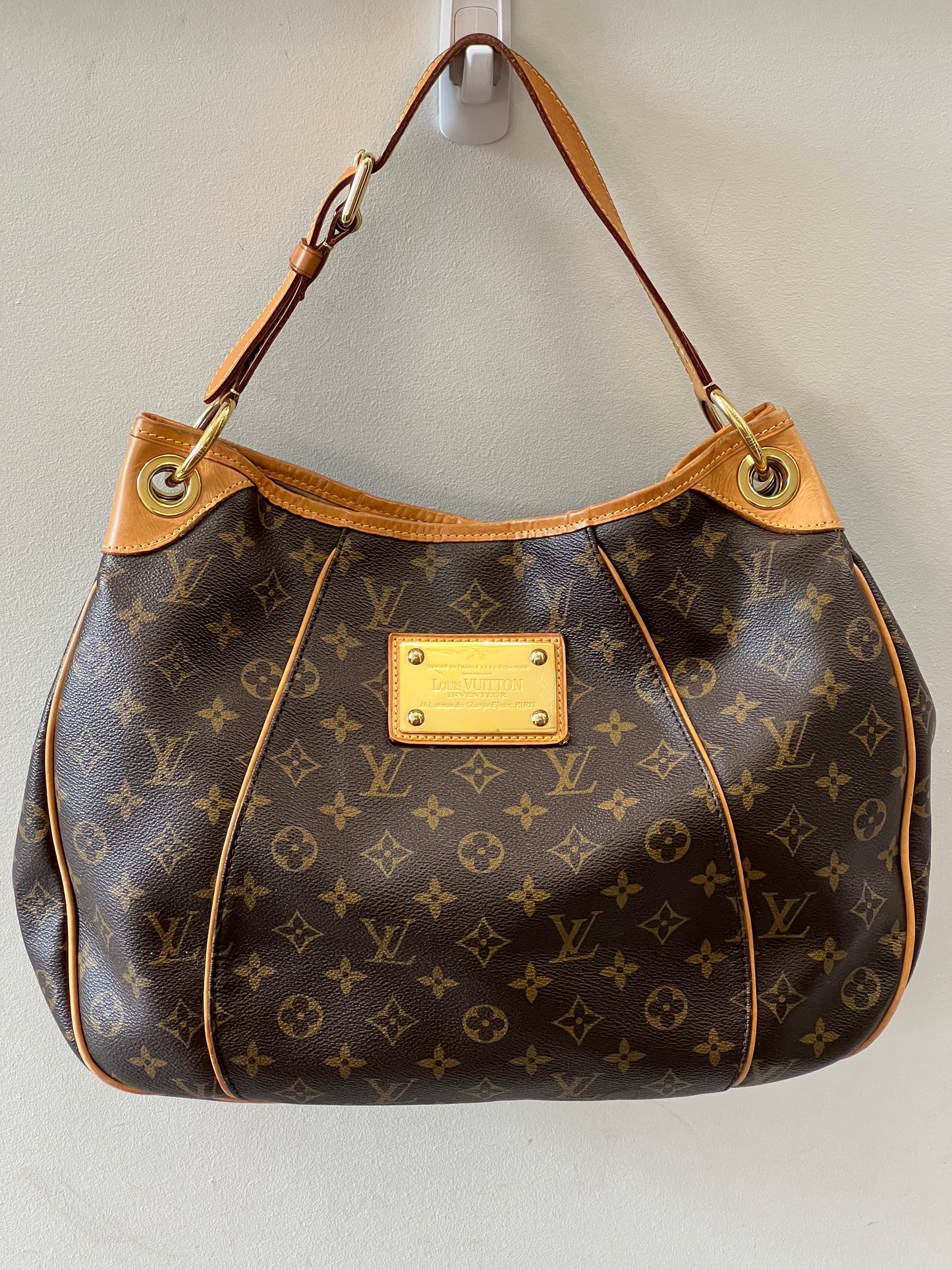 Luxury Women's Handbag | LOUIS VUITTON MONOGRAM GALLIERA PM BAG