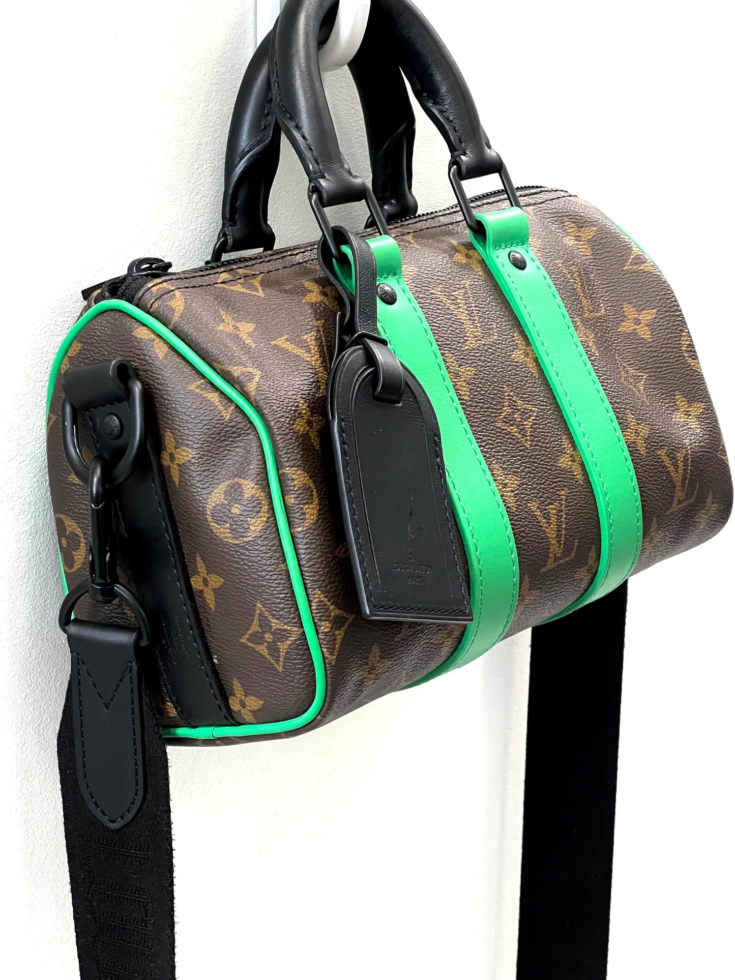 Luxury Women's Handbag | LOUIS VUITTON MONOGRAM KEEPALL BANDOULIERE 25 HANDBAG
