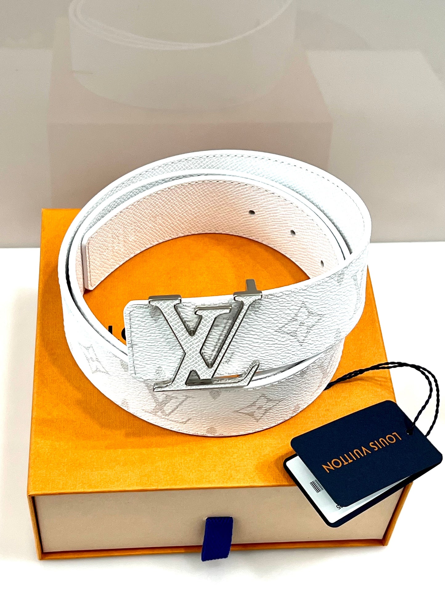 Luxury Women's Handbag | LOUIS VUITTON MONOGRAM LV INITIALS REVERSIBLE BELT