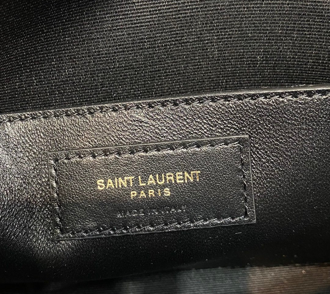 Yves Saint Laurent Manhattan Small Shoulder Bag Black
