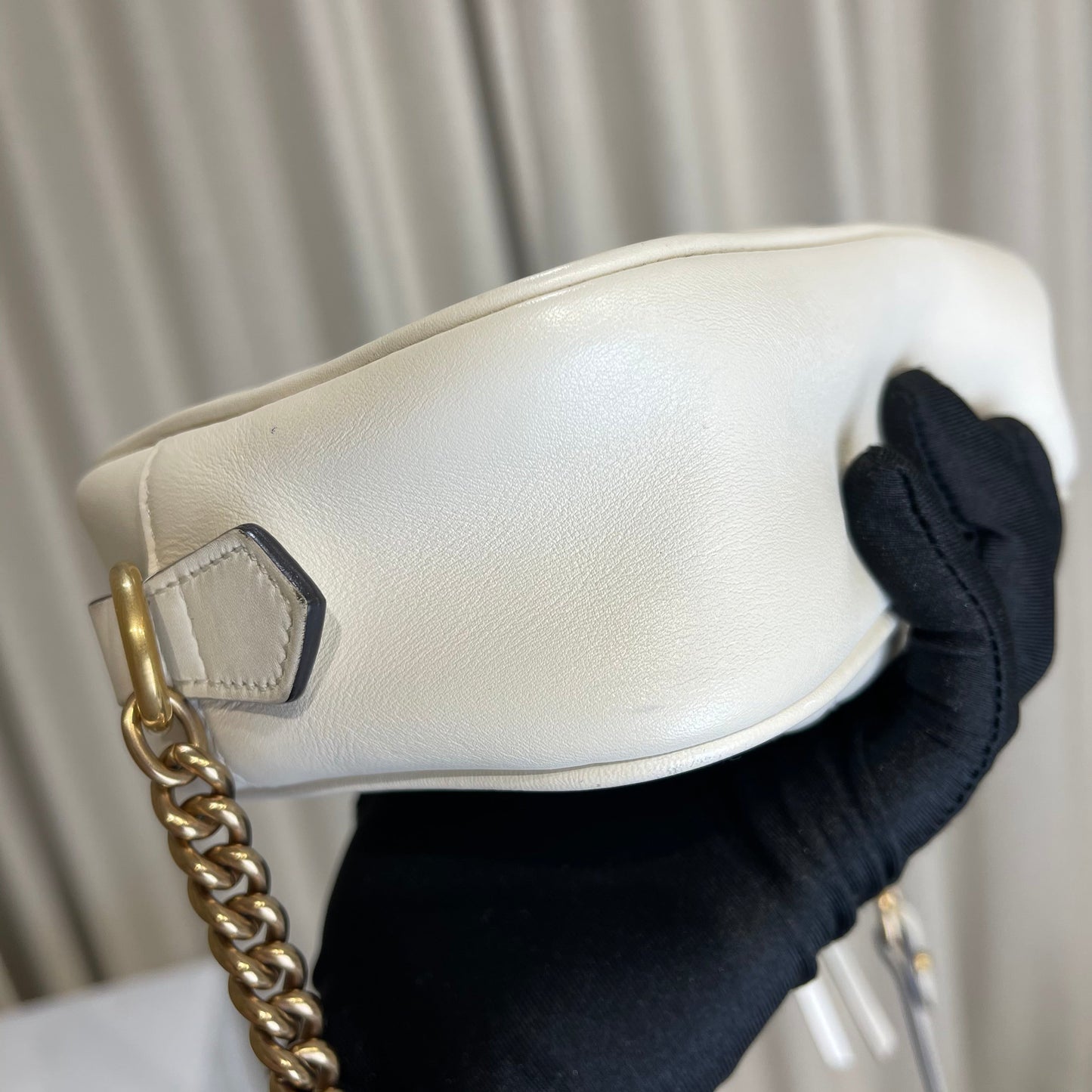 Gucci Chain Leather Shoulder Bag