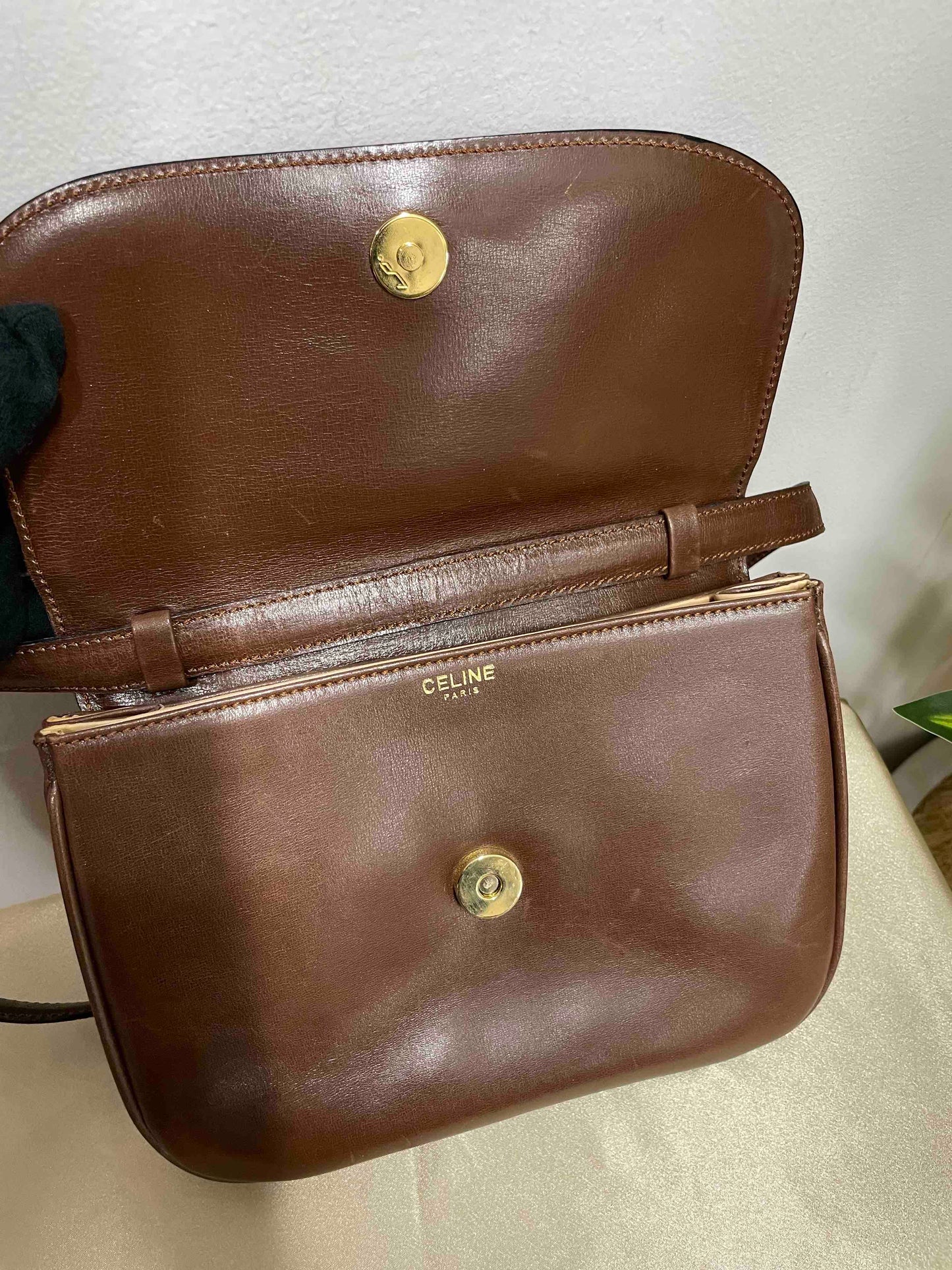 Luxury CELINE Shoulder Bag Brown Leather