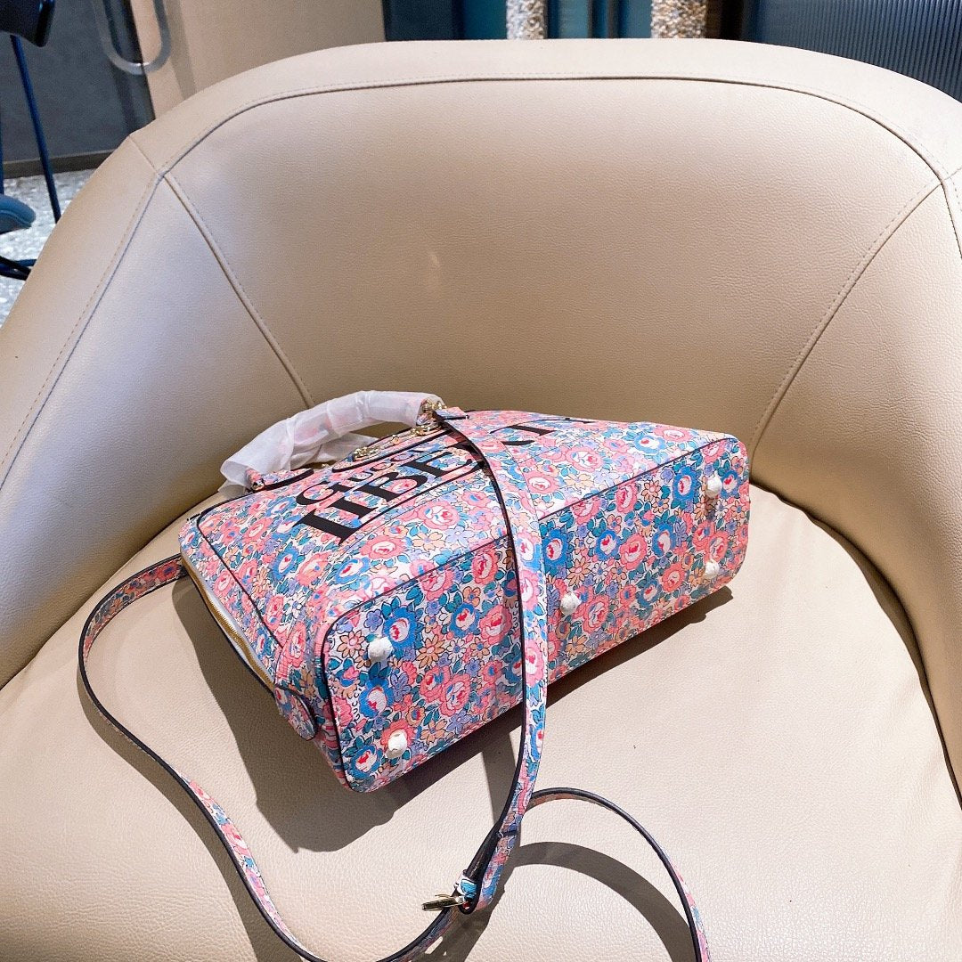Gucci Arrival Handbag Style 41