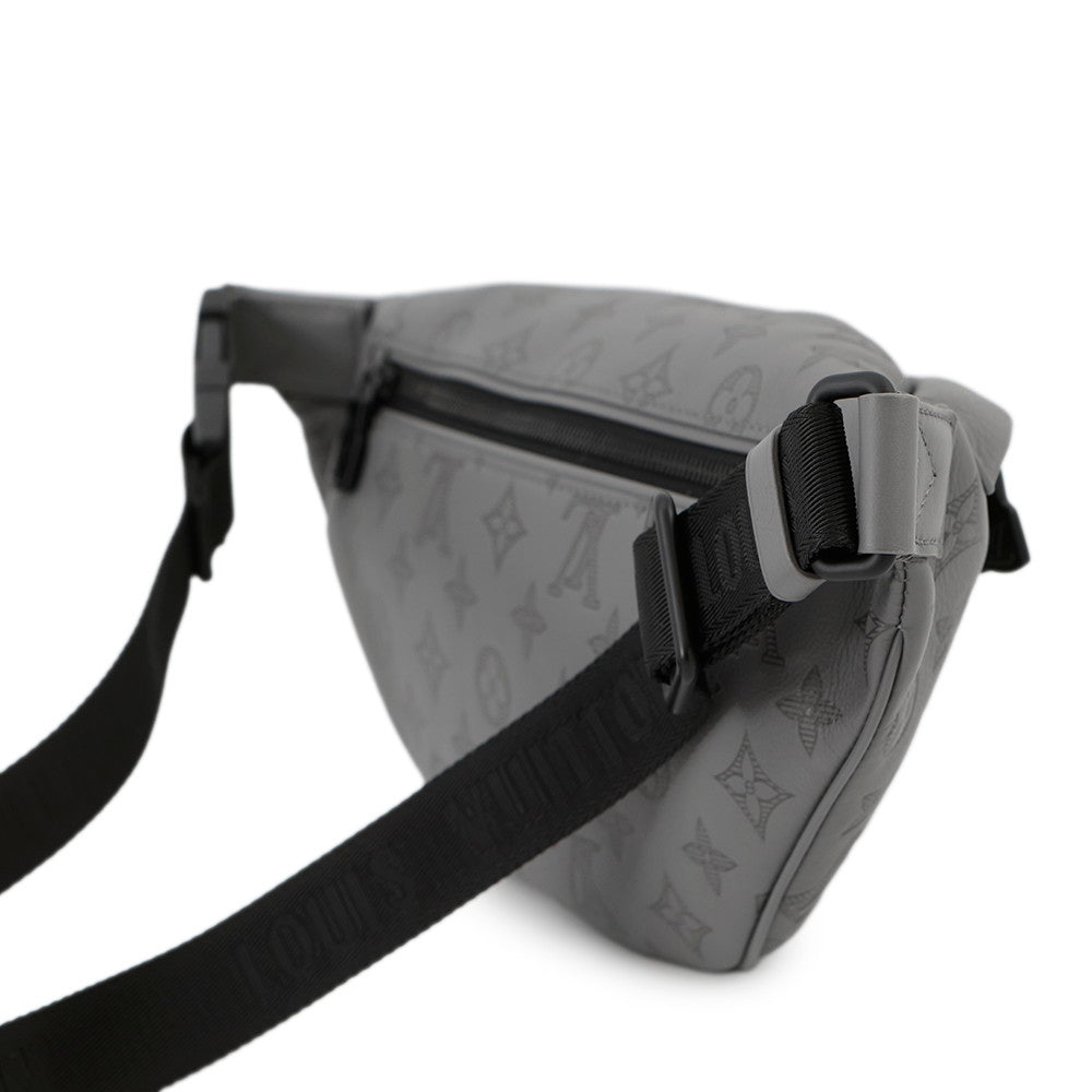 LOUIS VUITTON Discovery?Bumbag GrayM46108 Monogram Shadow Size PM