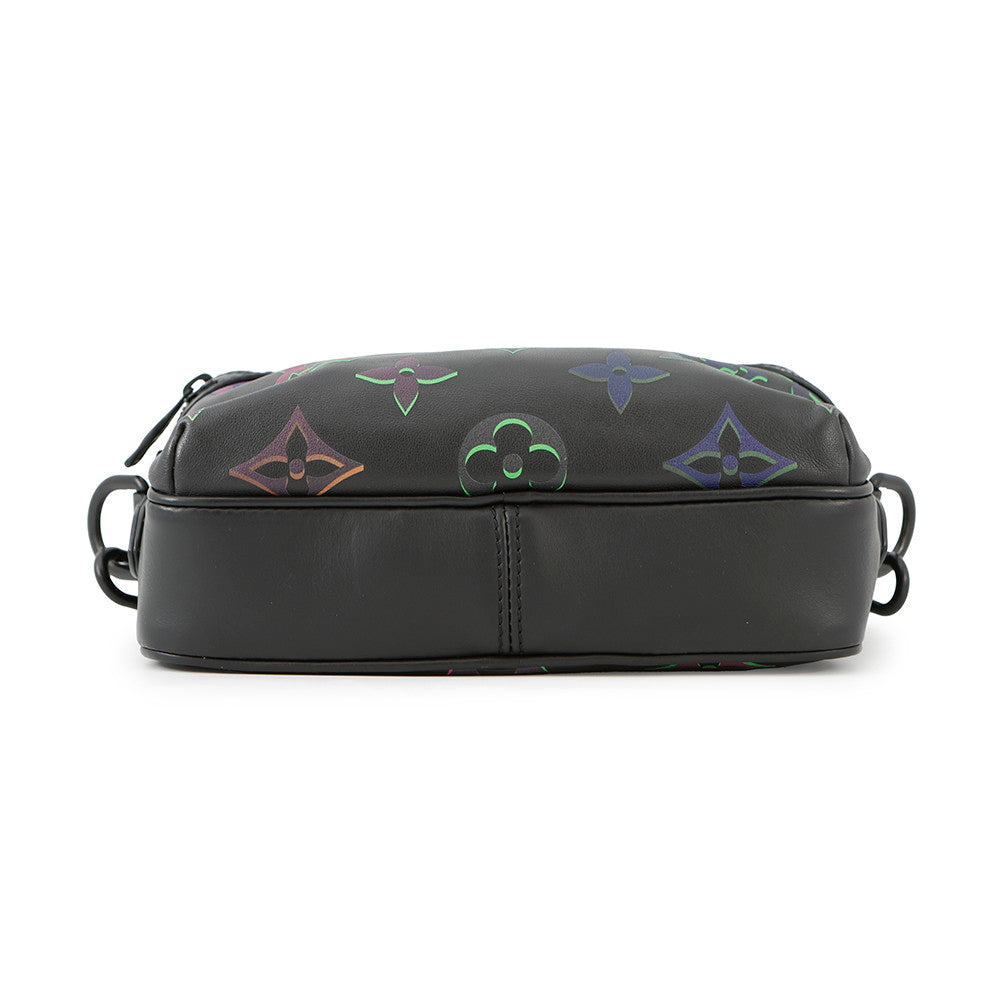 LOUIS VUITTON comet messenger NoirM22495 Calf Leather Monogram?Pattern Size PM