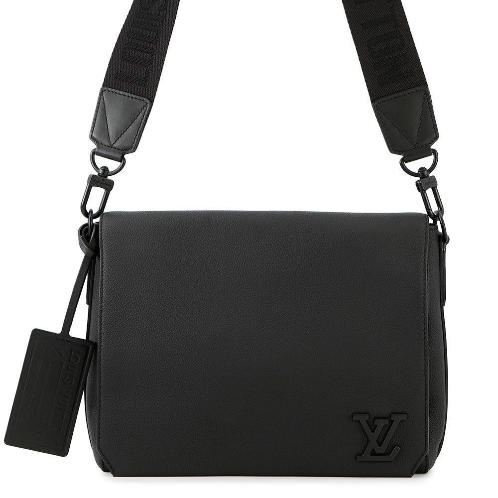 LOUIS VUITTON takeoff messenger NoirM57080 Grain Leather