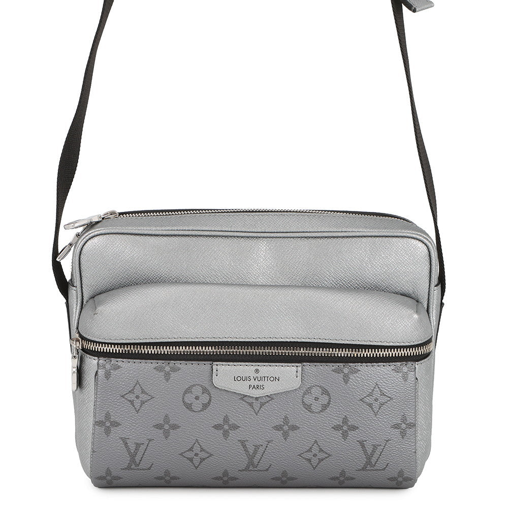 LOUIS VUITTON Outdoor messenger SilverM30830 Monogram Taiga Leather