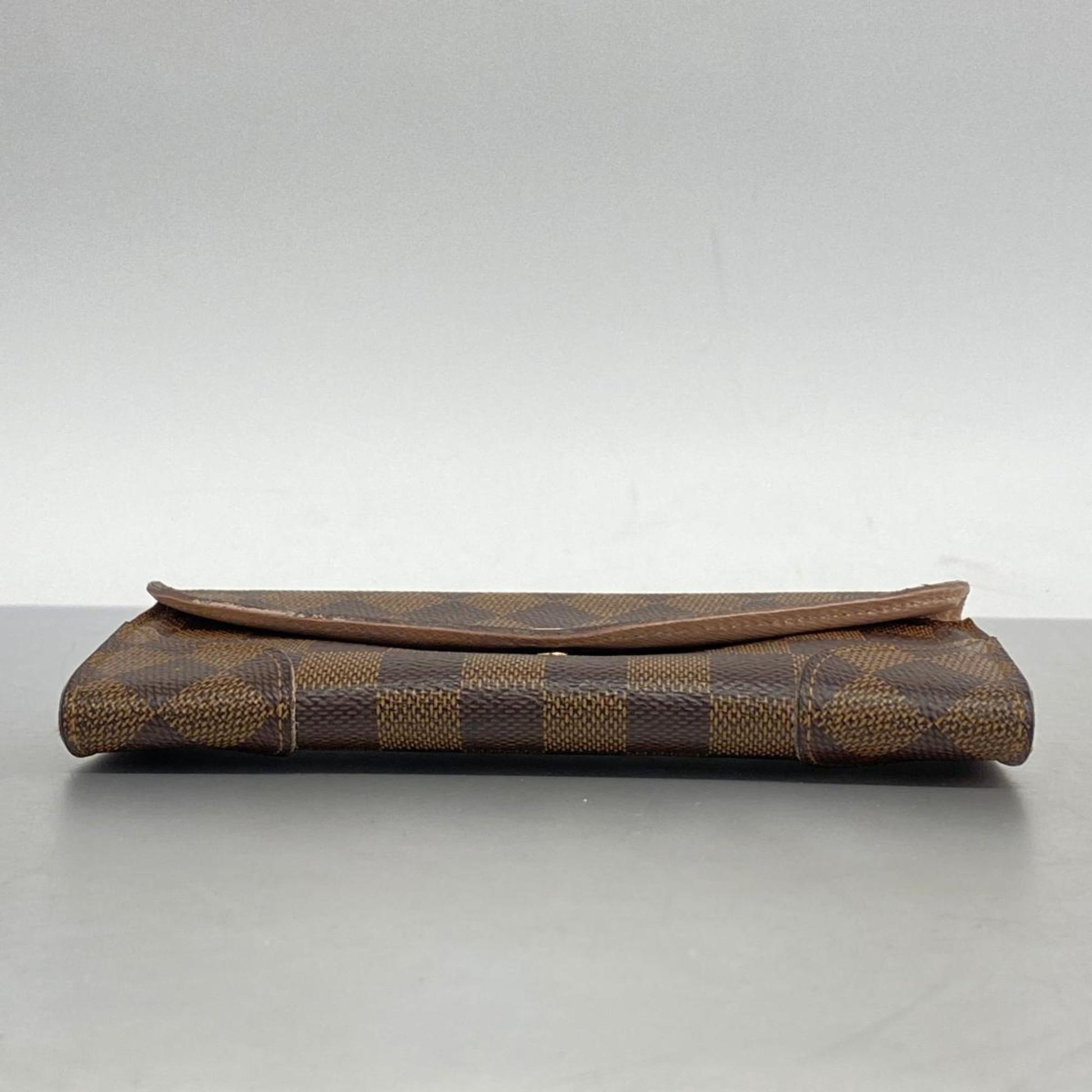 LOUIS VUITTON Caissa Wallet