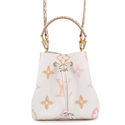 LOUIS VUITTON LV by the Pool Neonoe White/BeigeM22985 Monogram / Giant Size BB