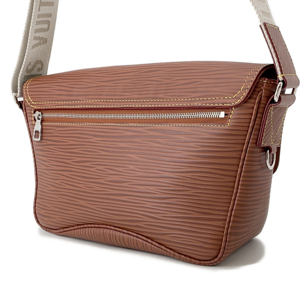 LOUIS VUITTON Montsouris Messenger BrownM23097 Epi XL Calf Leather