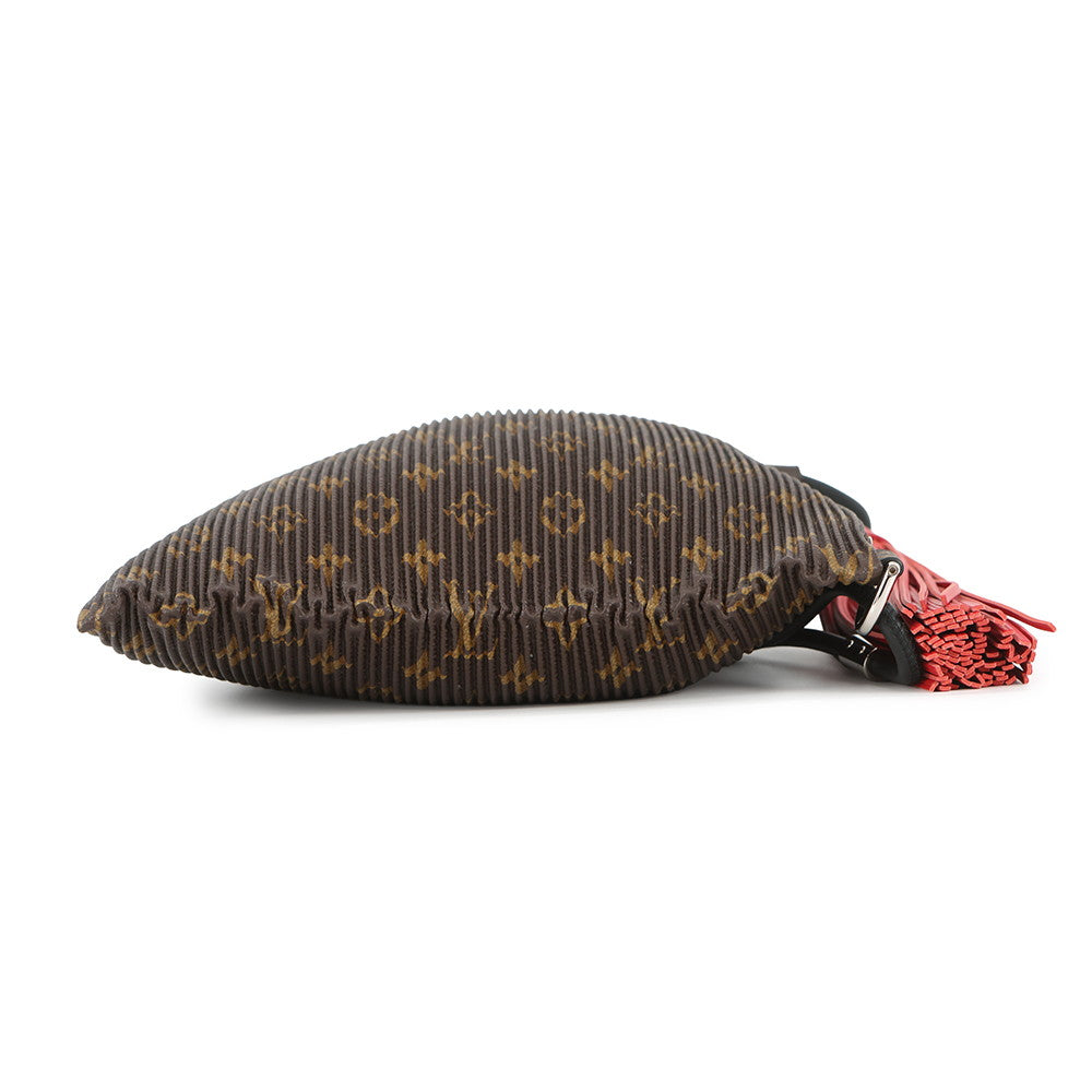 LOUIS VUITTON Pouch?Explorer Noir/RedM62232 Monogram