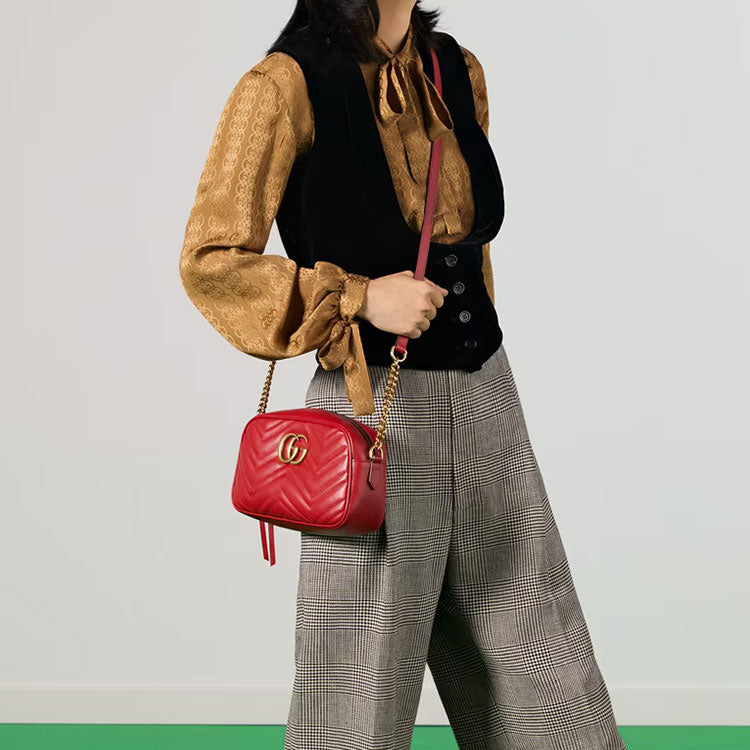 Gucci Chain Leather Shoulder Bag