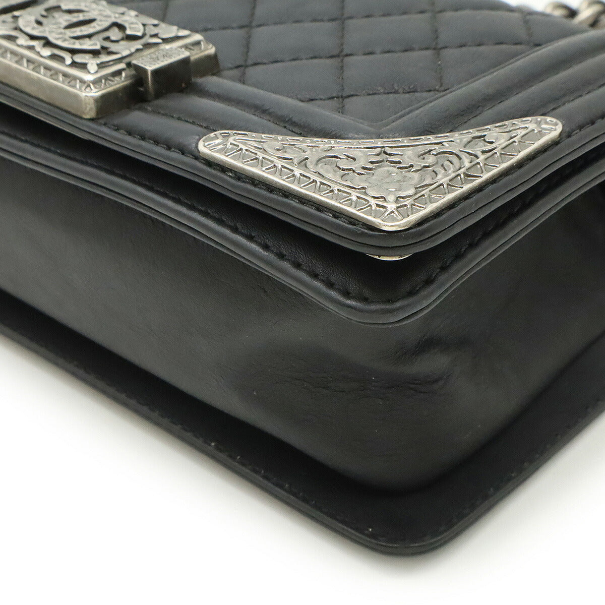 Chanel Boy Chanel Leather Shoulder Bag