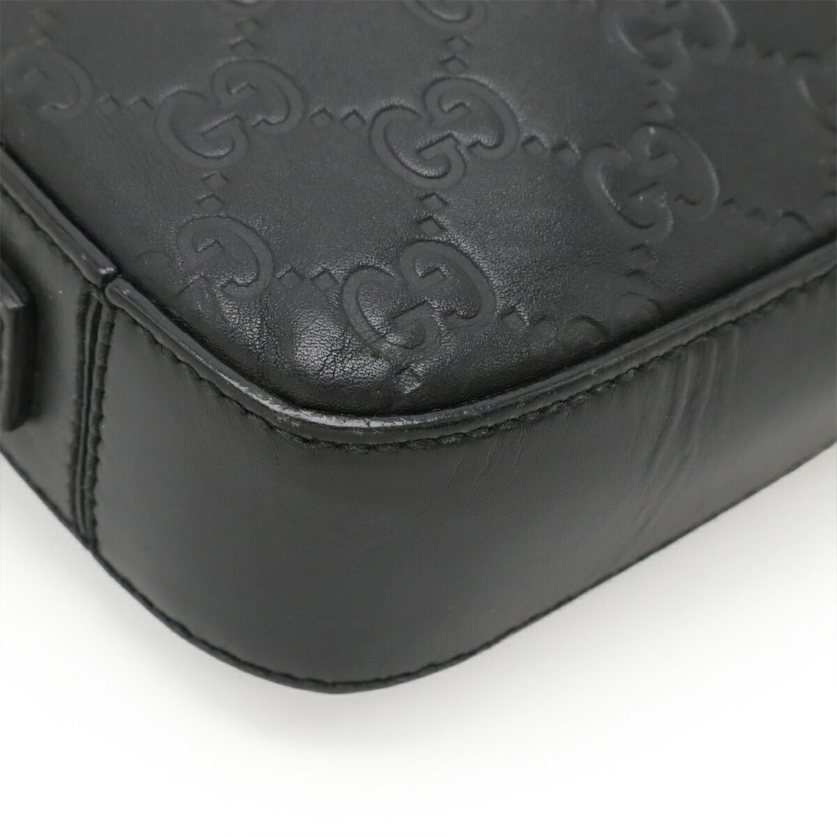 Gucci Guccissima Leather Clutch Bag