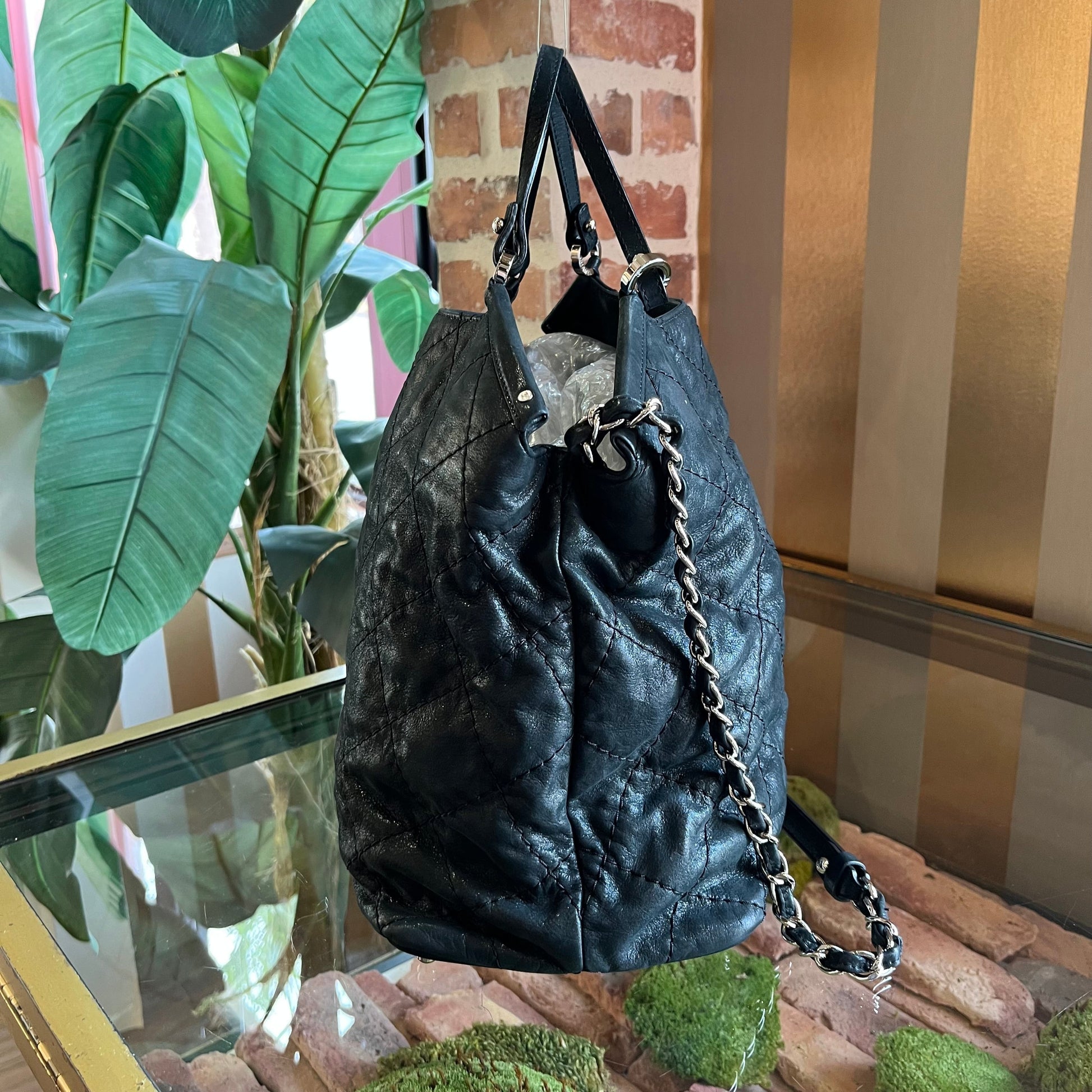 CHANEL Black Iridescent " Sea Hit" CC Two Way Tote ADI1146