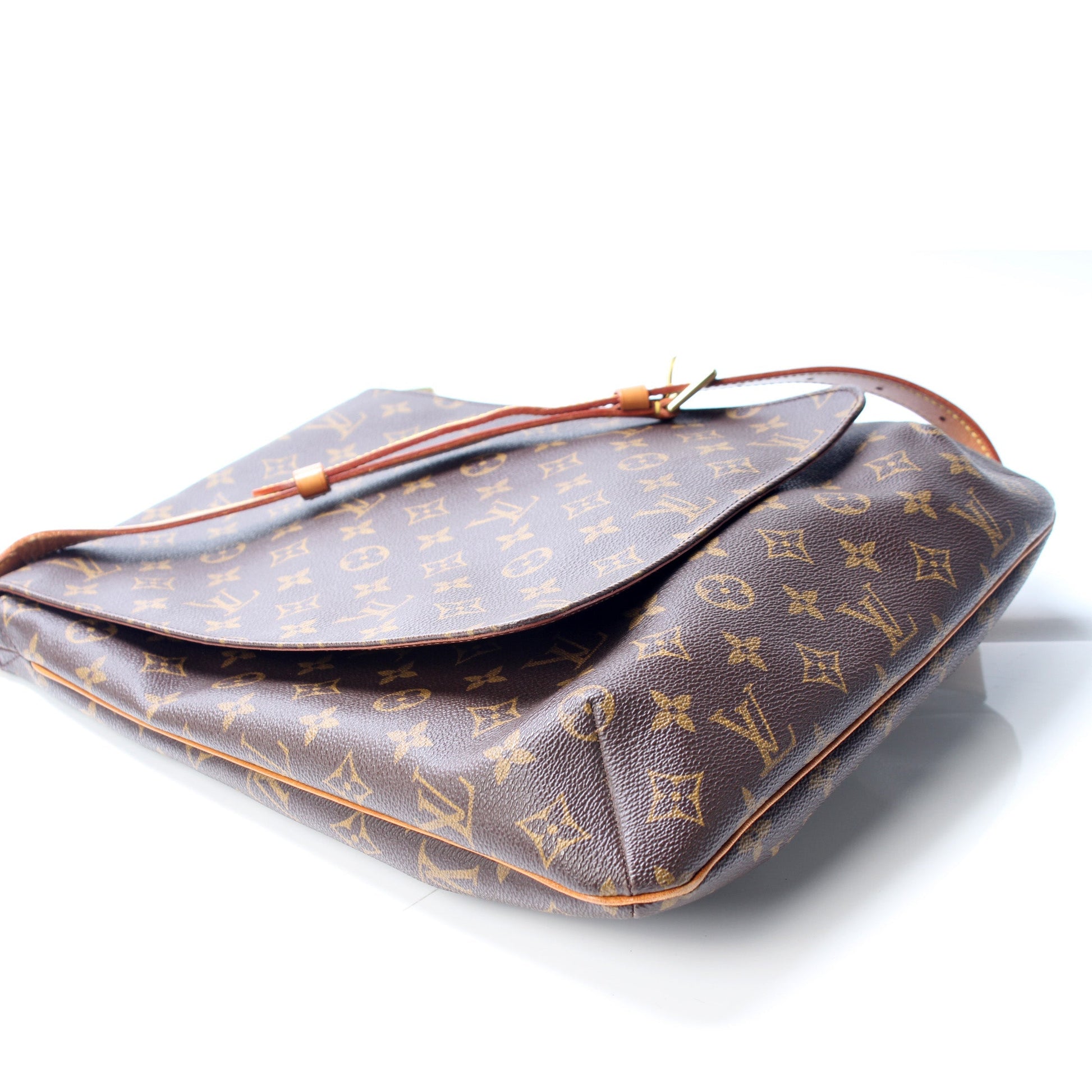Luxury Women's Handbag | Louis Vuitton Mussette Messenger Monogram