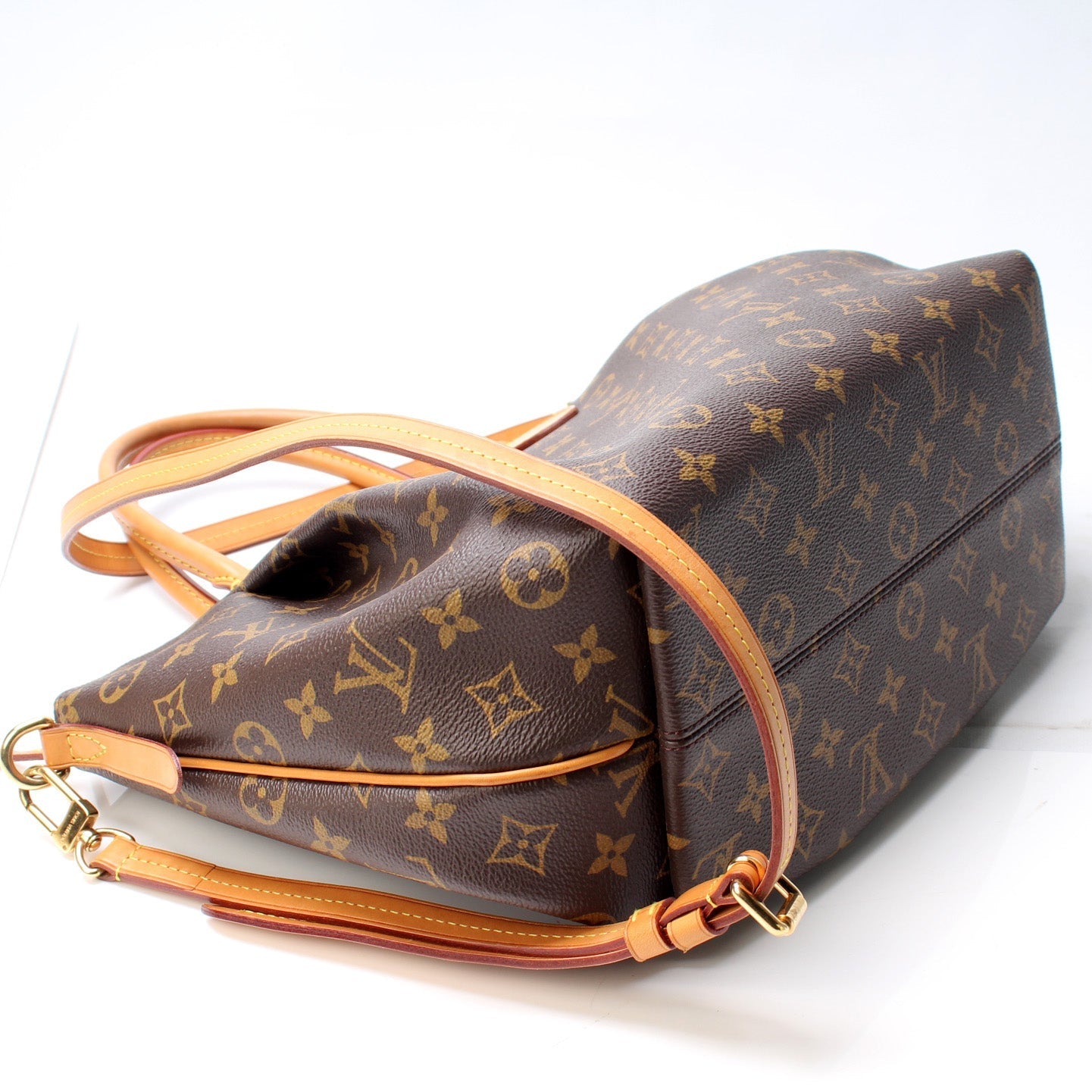 Louis Vuitton Turenne MM Monogram