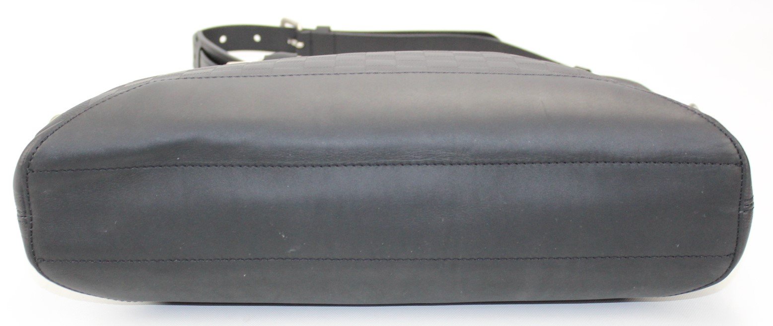 Louis Vuitton Avenue Soft Briefcase