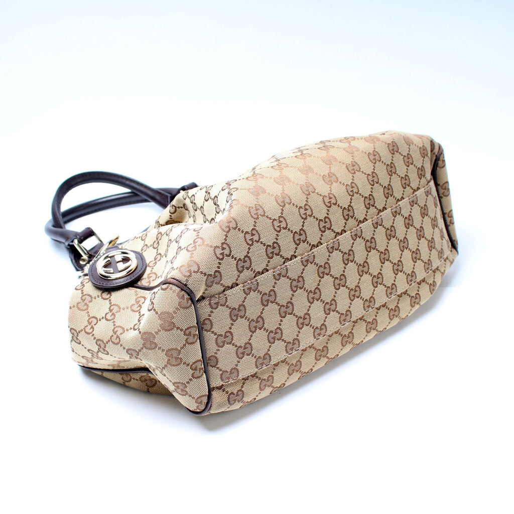 Gucci 211944 Sukey GG Canvas Medium Bag