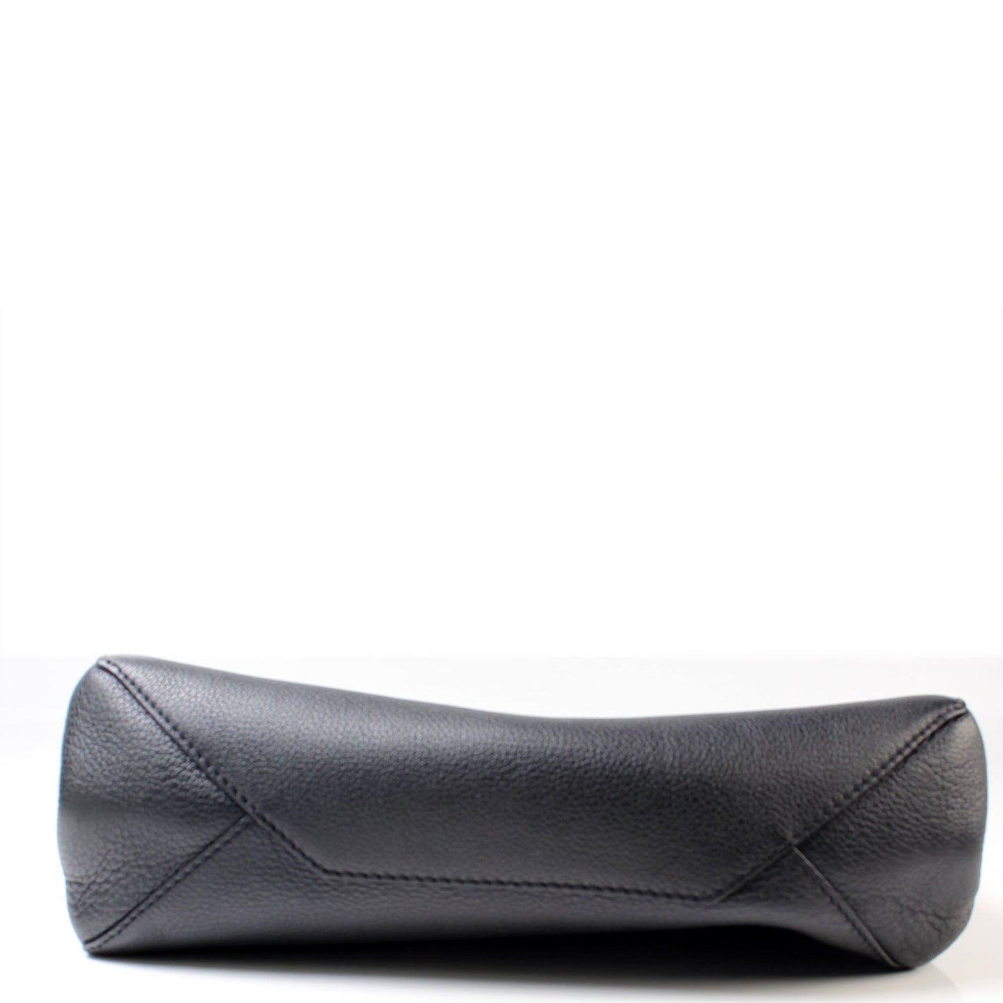 Luxury Women's Handbag | Louis Vuitton Lockme II Calfskin