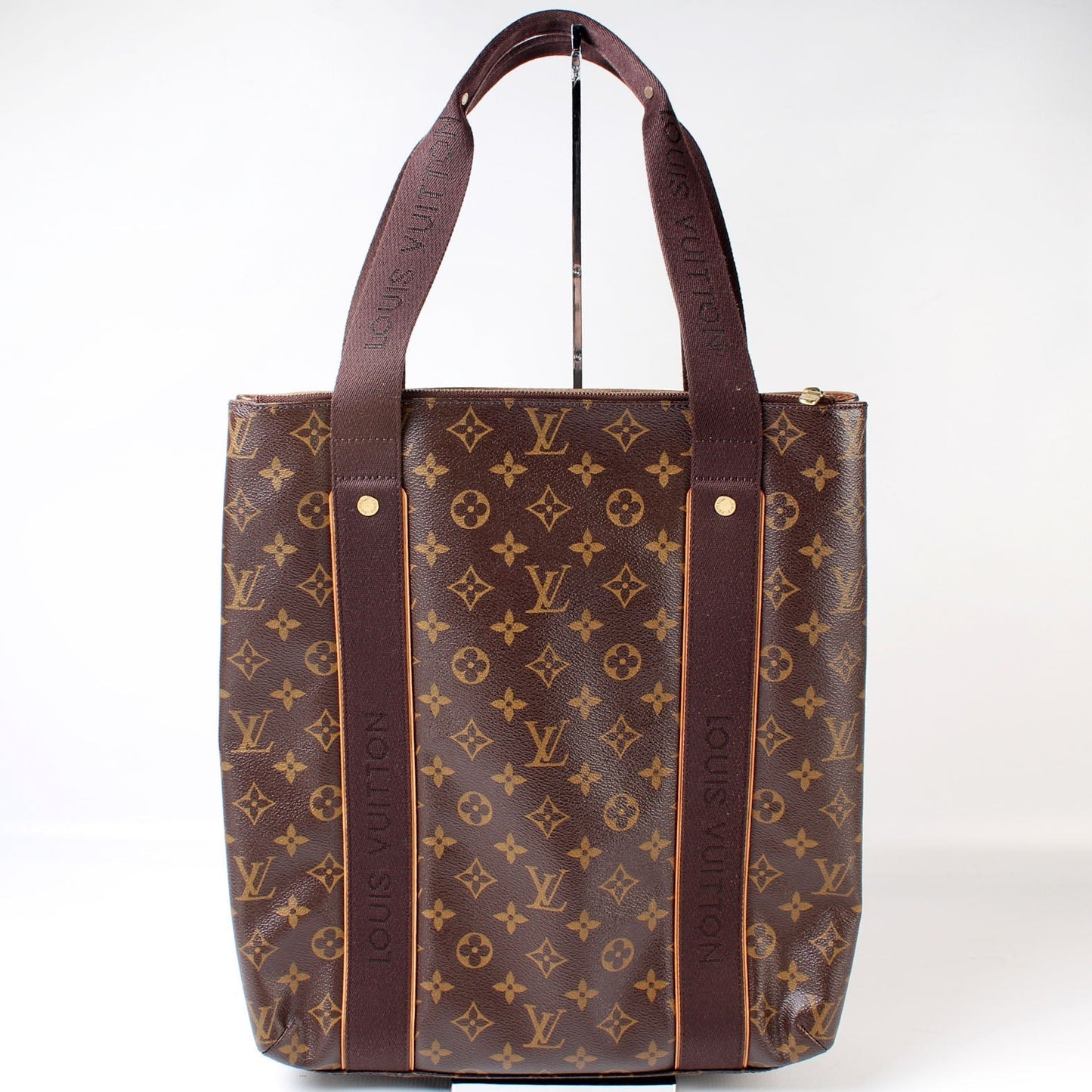 Louis Vuitton Cabas Beaubourg Monogram