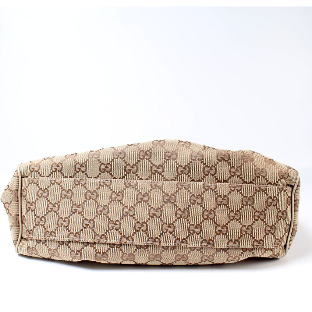 Gucci 211944 Sukey GG Canvas Medium Bag