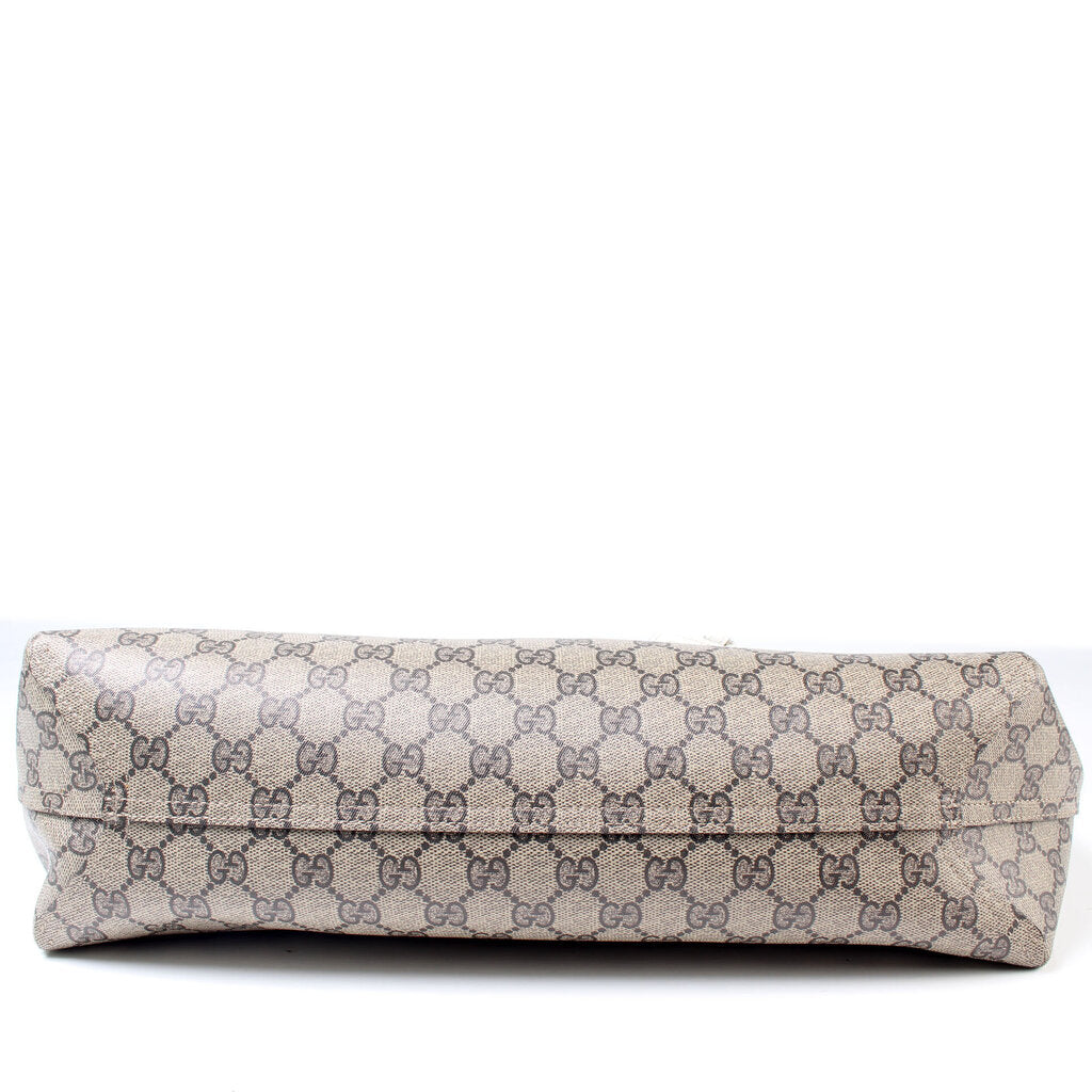 Gucci 368569 GG Supreme Medium Tote Bag