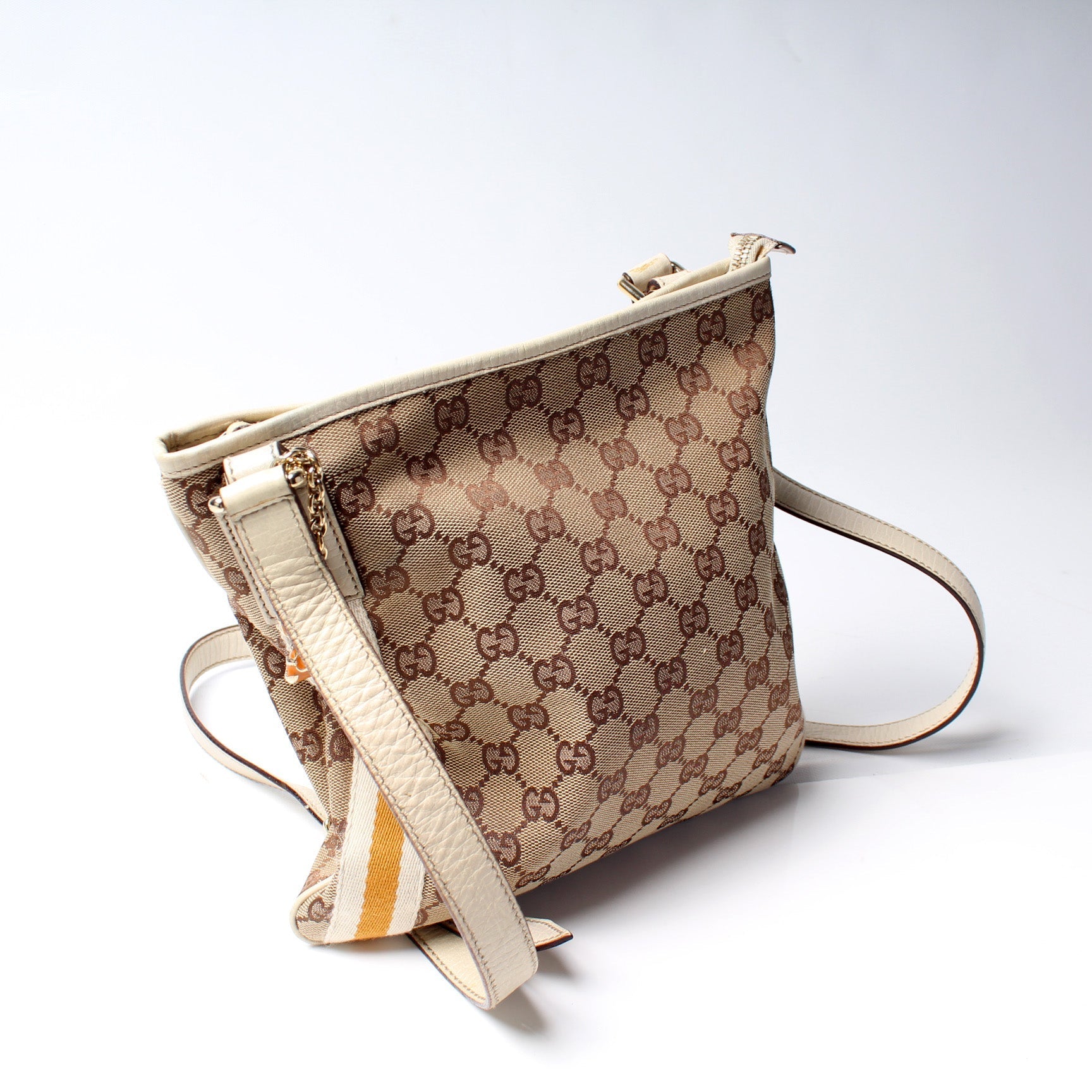 Gucci 114338 GG Canvas Sherry Messenger Bag