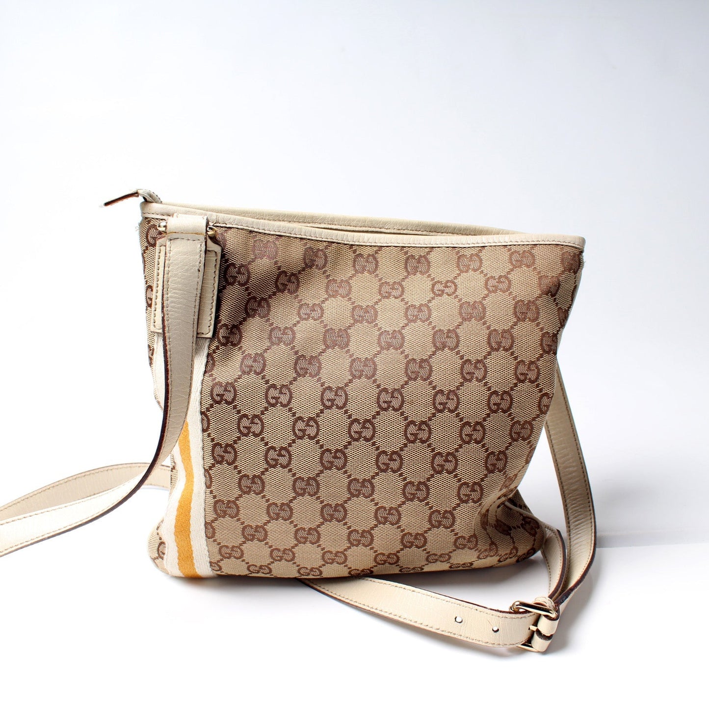 Gucci 114338 GG Canvas Sherry Messenger Bag