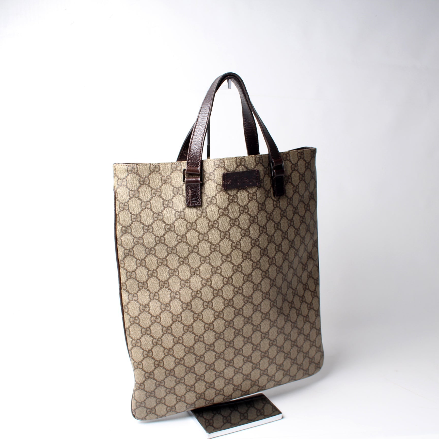 Gucci 131258 GG Supreme Flat Tote Bag