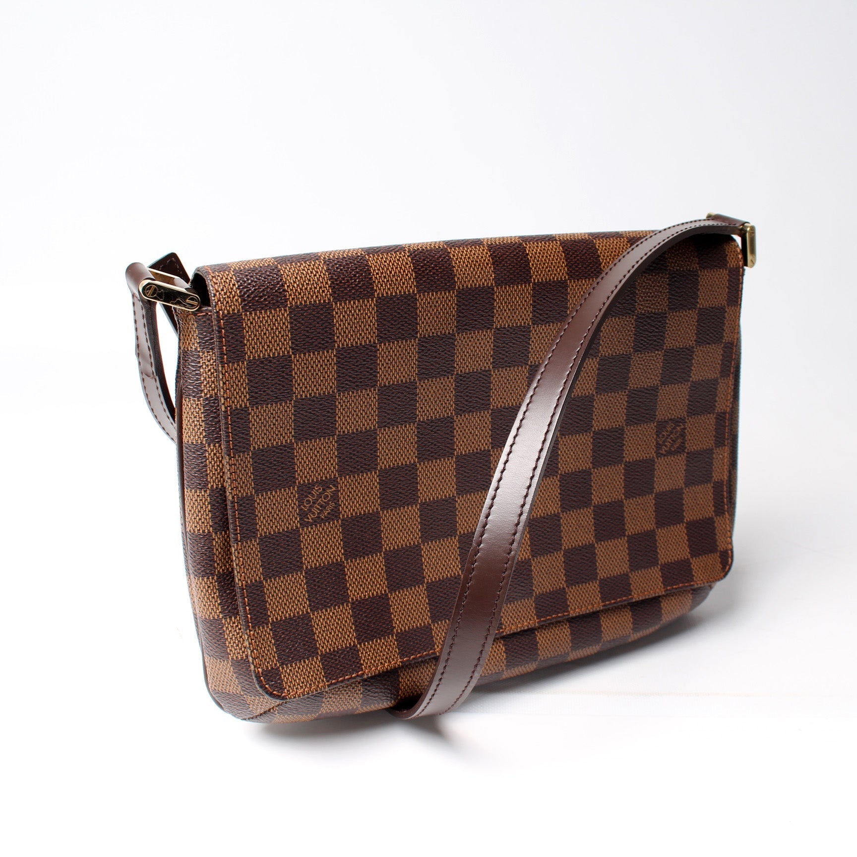 Louis Vuitton Mtte Tango Short Ebene